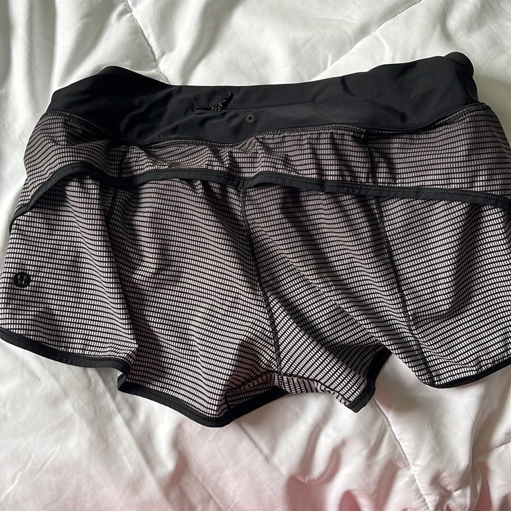 Lulu lemon shorts black and white gradient striped size 8